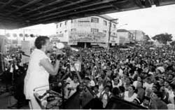 População que compareceu ao Jd. S. João dançou ao som de Leci Brandão, Axé Positivo e Som Maior