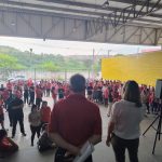 Sindicato na porta das fábricas e indústrias