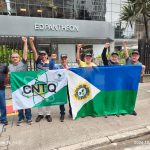 Trabalhadores fazem manifestação em frente à Atvos em defesa da negociação coletiva